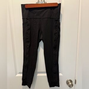 Athleta Salutation Stash Rich Craft 7/8 Leggings